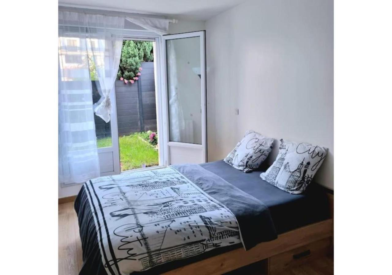 Superbe Appartement Avec Jardin Proche Versailles Saint-Cyr-lʼÉcole Eksteriør billede