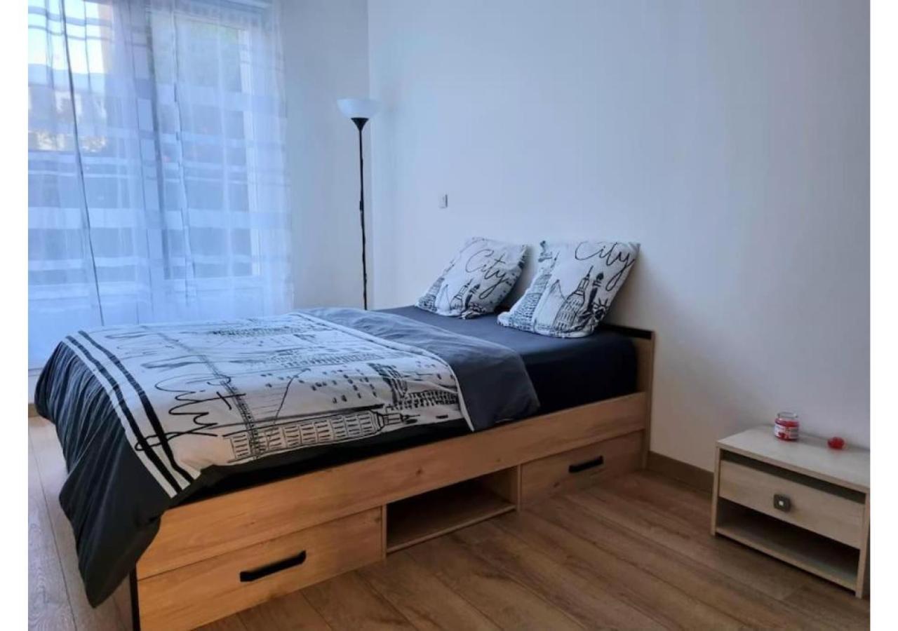 Superbe Appartement Avec Jardin Proche Versailles Saint-Cyr-lʼÉcole Eksteriør billede